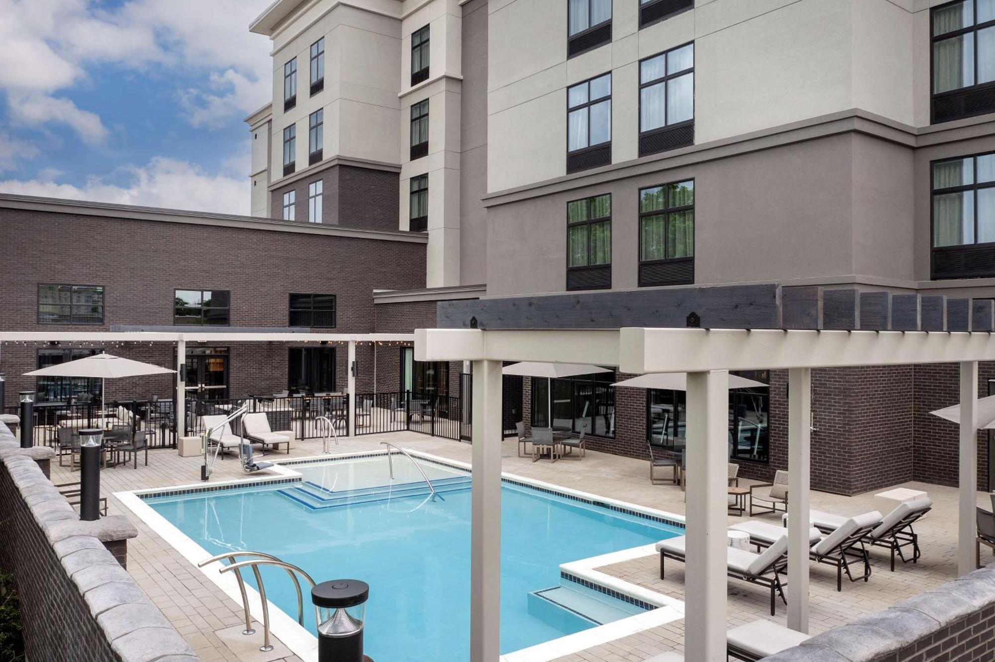 Homewood Suites By Hilton Louisville Airport Exterior photo